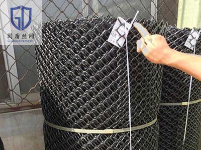 塑料空调网材料: 聚乙烯,聚丙烯.编织: 由热喷,冷固加工而成.